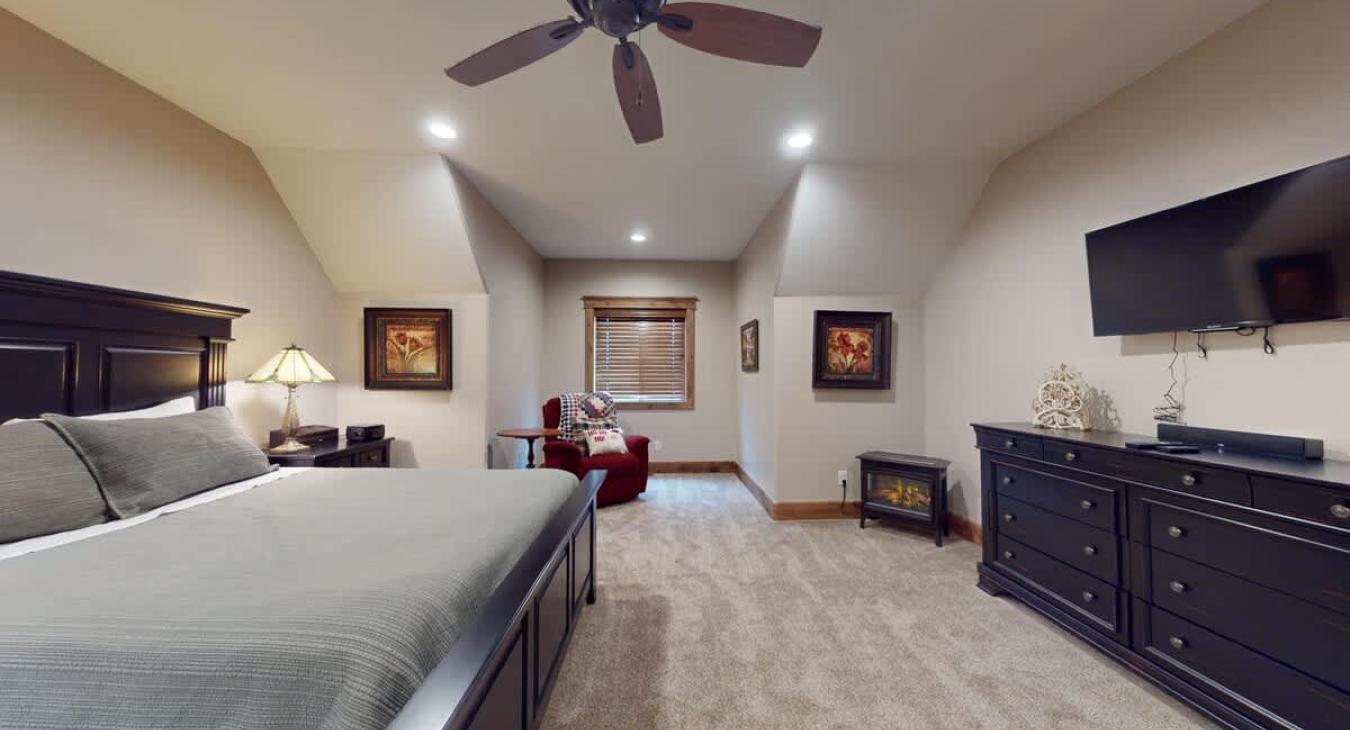 Very spacious room with lots of lighting.