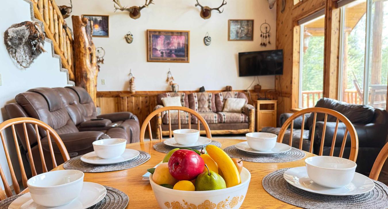 40 MI to YNP | Creek Views | Hidden Creek Cabin