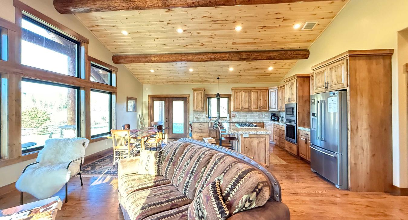 Cozy Cabin | 20 MI to YNP | Walk to Henry’s Lake