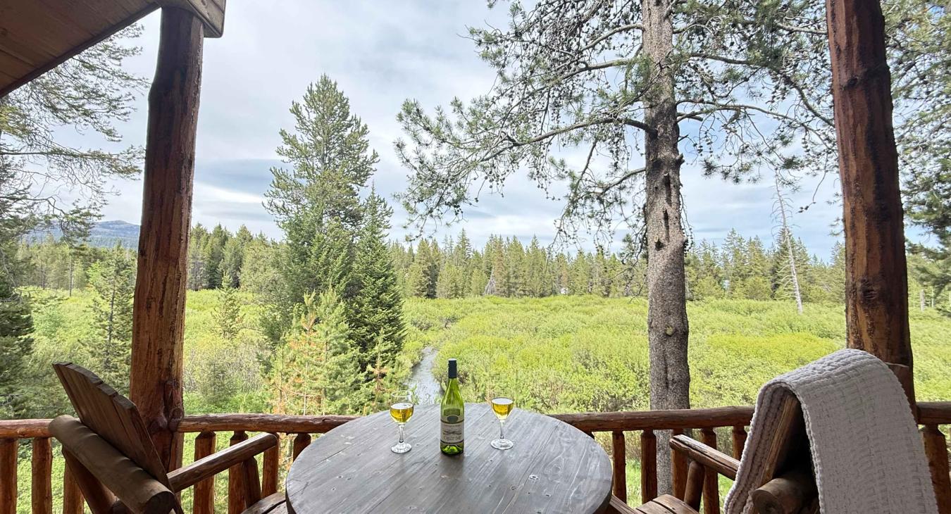 40 MI to YNP | Creek Views | Hidden Creek Cabin
