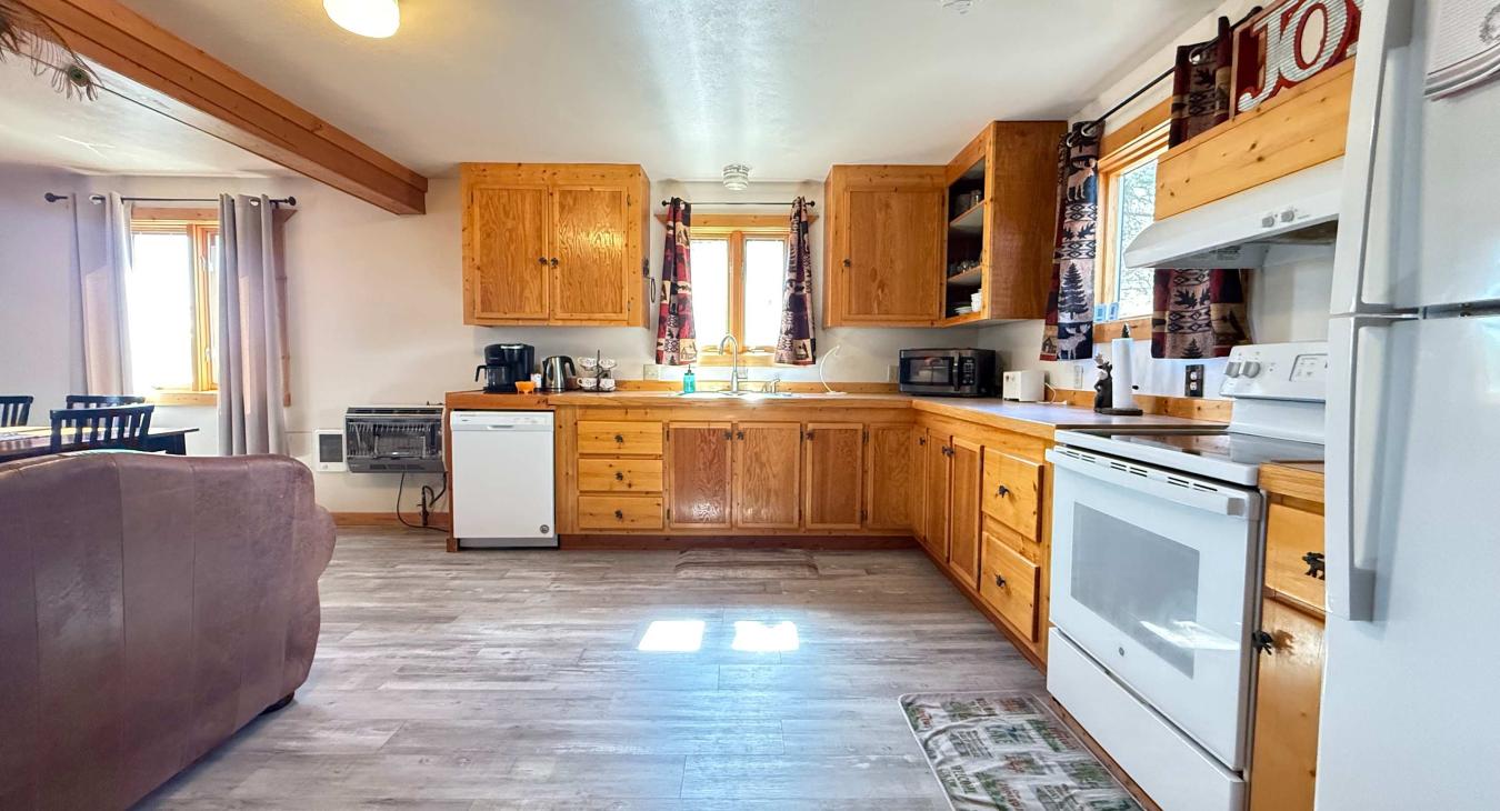 Large open kitchen to make that perfect summertime meal.