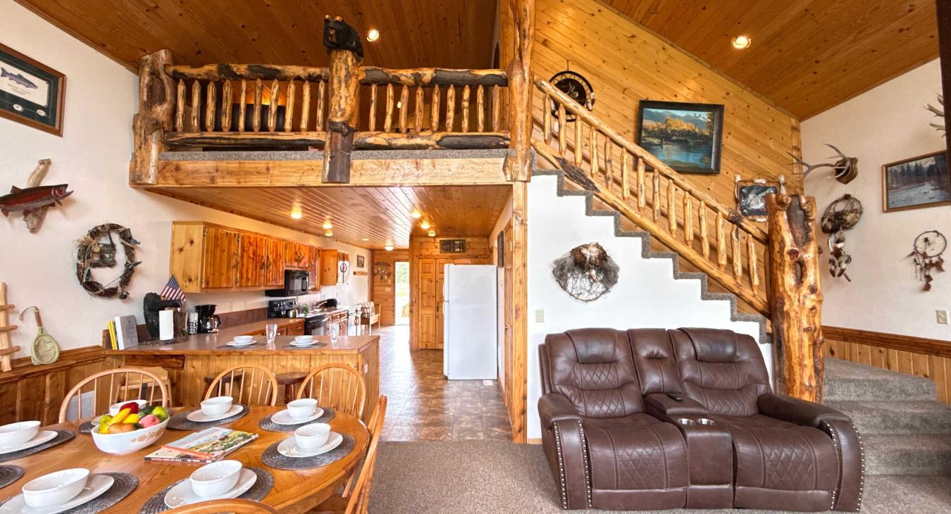 40 MI to YNP | Creek Views | Hidden Creek Cabin