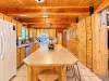 Long Island in the Kitchen to seat 4 guests.