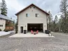 Shared driveway with the cabin next door