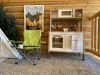 Play kitchen to entertain the kiddos.