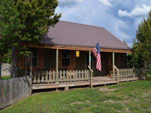 idaho park island friendly cabin cabins pet yellowstone fisherman moose lodge creek near islandparkidaho